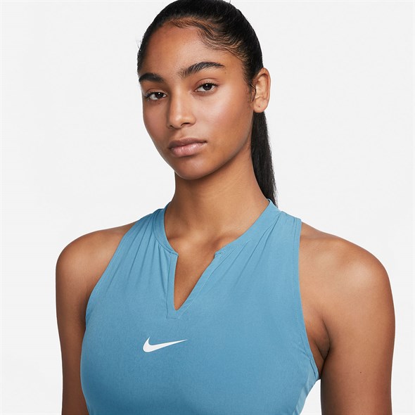 Теннисное платье Nike Court Dri Fit